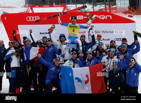 France S Cyprien Sarrazin Center Celebrates With The Team After