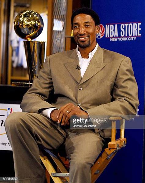 32 Legends Scottie Pippen And Walt Clyde Frazier Announce 2006 Finals