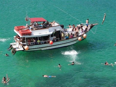 Passeio De Barco Em Arraial Do Cabo Youtube