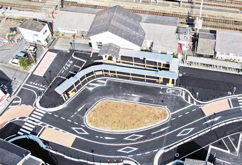 Jr飯田線新城駅前ロータリー完成 東日新聞