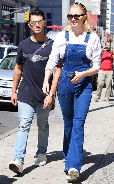 All Smiles From Sophie Turner And Joe Jonas Romance Rewind E News