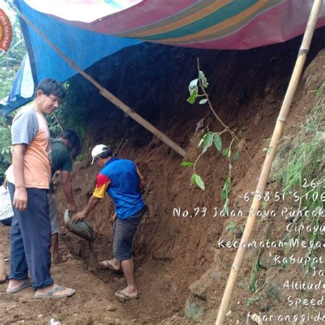 Banjir Bandang Di Kecamatan Jasinga Dan Banjir Di Kecamatan Parung