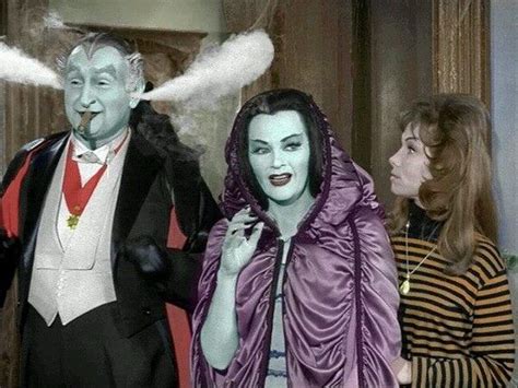 Pin On Days Gone By Tele The Munsters Yvonne De Carlo The Munster