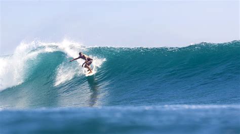 A Guide to Lombok’s Best Surf Spots • Elite Havens MAGAZINE