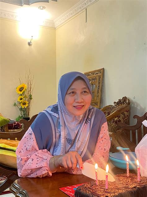 by alofa you on Yang Saya Simpan | Cute selfie ideas, Sneakers men ...