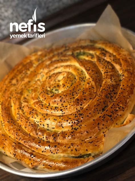 Ispanaklı Peynirli El Açması Börek Nefis Yemek Tarifleri 8040777