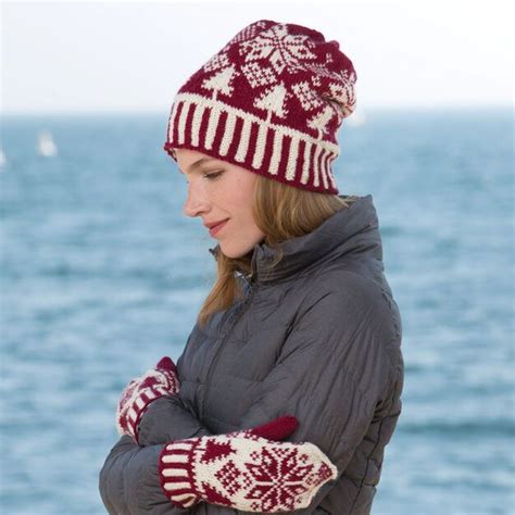 Free Intermediate Patons Northern Fair Isle Knit Hat And Mittens Knit