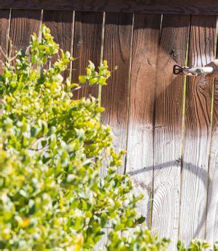 Be a Good Neighbor: Fence Installation Etiquette 101 | Fence Masters ...