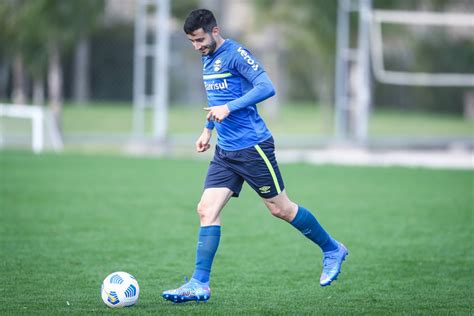 Escalação do Grêmio Villasanti e Maicon treinam como titulares para