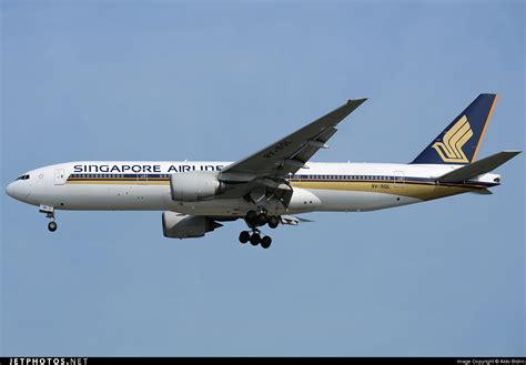 V Sql Boeing Er Singapore Airlines Aldo Bidini Jetphotos