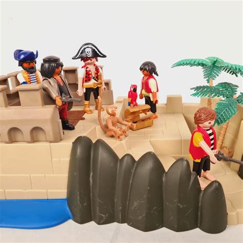 Playmobil univers pirates figurines et accessoires Label Emmaüs