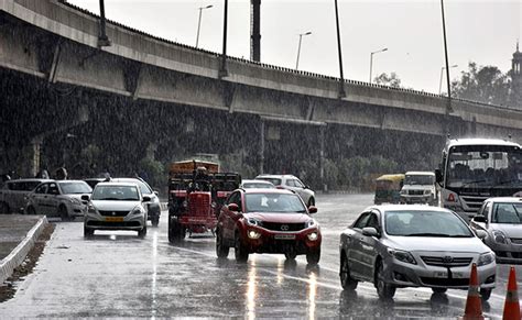 2 Dead Dozens Of Flights Diverted As Dust Storm Rain Hit Delhi