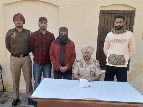 Hoshiarpur Drug smuggler arrest 100 grams recover हशयरपर