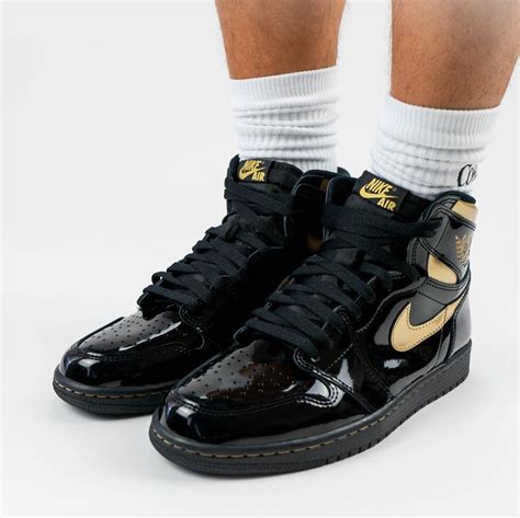 Air Jordan 1 High Black Gold 2020 Release Date 555088-032 | Sole Collector