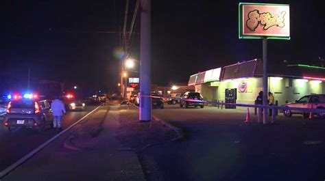 Lmpd Man Found Shot Killed Inside Louisville Gentlemen S Club