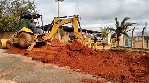 Prefeitura inicia obras de drenagem e pavimentação no Distrito