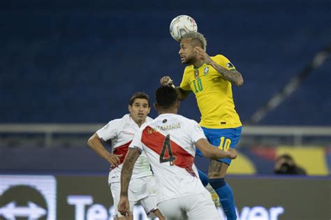 Tite mantém indefinição sobre goleiro e ataque da seleção brasileira