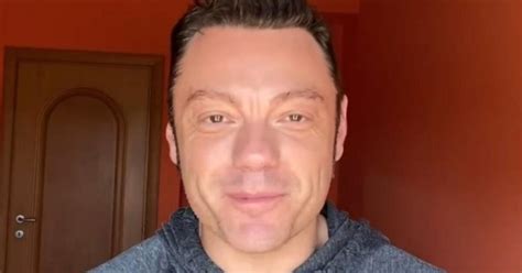 Tiziano Ferro Commosso Per L Affetto Ricevuto Non Ho Paura Bigodino