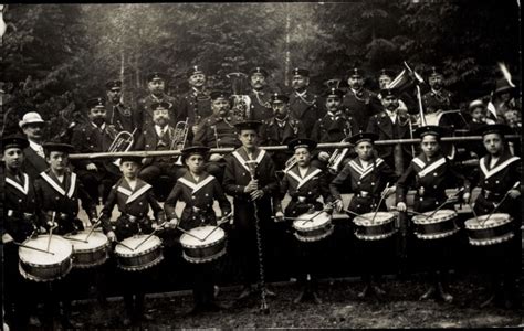 Foto Ansichtskarte Postkarte Deutsche Seeleute In Uniform Kapelle