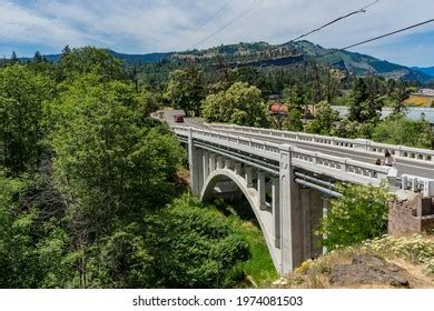 105 Mosier Oregon. Images, Stock Photos & Vectors | Shutterstock