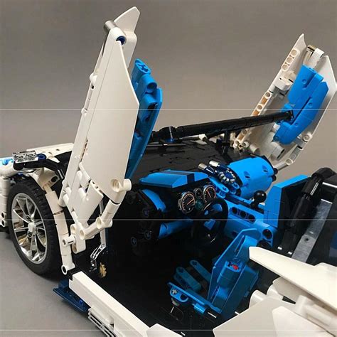 MOC Factory 17698 Lamborghini Aventador SVJ Roadster Brick Set KAZI