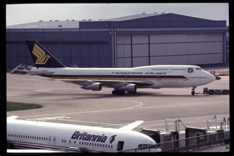 ORIGINAL FUJICHROME COLOUR Slide Singapore Airlines Boeing 747 300