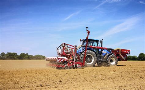 Arbeiten In Allen Kulturen Stehen An Land Forst