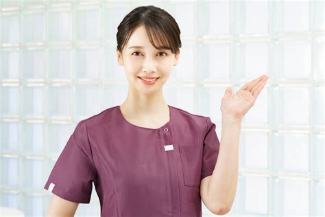 美容看護師とは？仕事内容や給与、必要な資格・スキルについて解説 美容看護師・美容ナースのための転職メディア｜ビナラボコラム