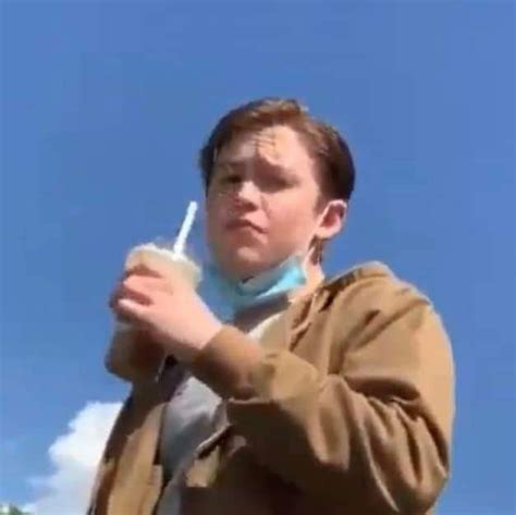 Pin By NamU 007 On Heartstopper Alice Book Gay Books Memes