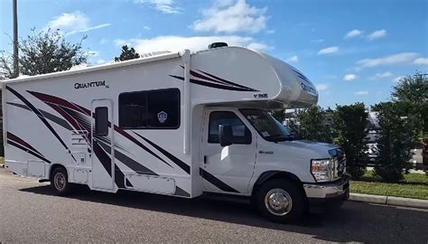 This Thor Class C Motorhome Expands When Parked Fits Up To Eight