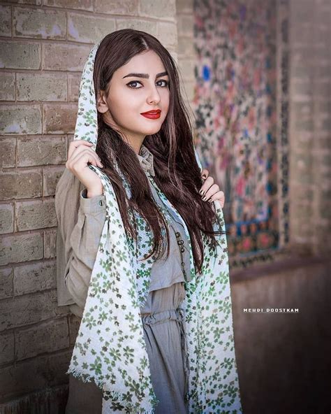 استایل و مدل مانتو و لباس زنان و دختران ایران Beautiful Muslim Women