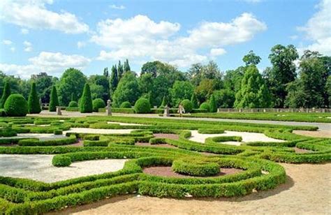 Branicki Palace in Bialystok | Attractions in Podlasie