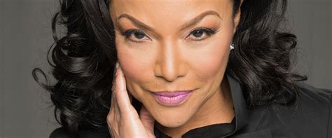 GREENLEAF Actress Lynn Whitfield On Final Season Exclusive Interview