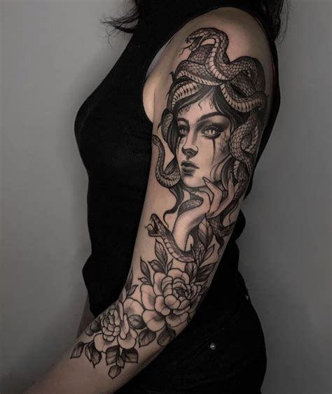 Tatuagem de medusa 50 ideias incríveis para tatuar sua pele