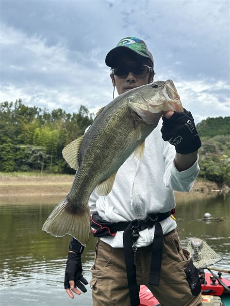 【2023105】ハク 様からの釣果報告 三島湖 ともゑ釣り船