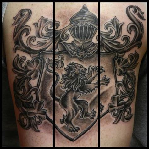 Family coat of arms by Tim MacNamara : Tattoos