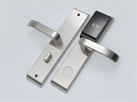 Hotel Card Key Lock - Deluns provide hotel door lock solutions for hotels