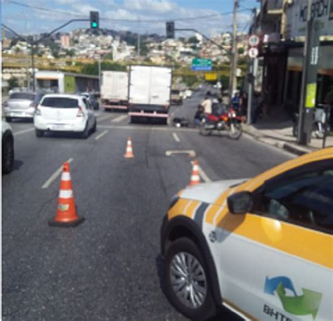 Motociclista E Garupa Ficam Feridos Em Acidente Na Avenida Ant Nio