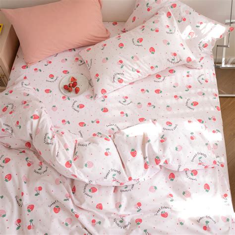 Sweet Strawberry Bedding Set Pn3725 Pennycrafts