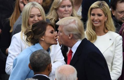 Melania Trump Y Su Espectacular Look En Juramentación De Su Esposo Donald