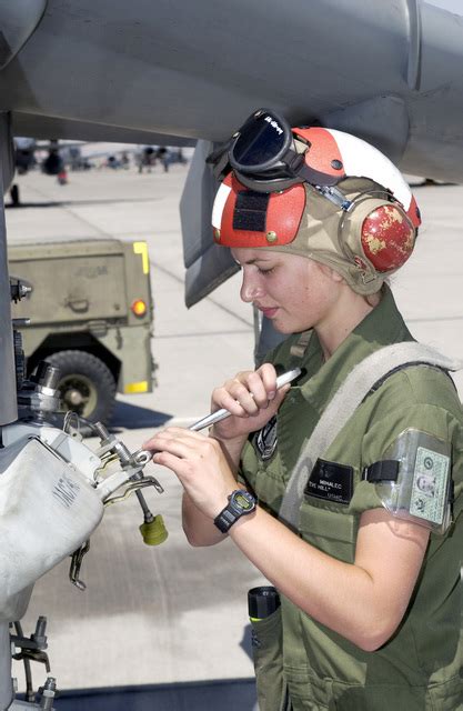 Us Marine Corps Usmc Lance Corporal Lcpl Linda Mihalec Assigned To