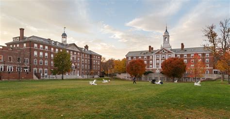 Direito Harvard - 5 livros lidos pelos alunos de Direito em Harvard - Guia do Estudante