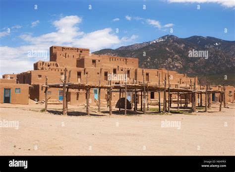 UNESCO World Heritage Site Taos Pueblo outside of Taos, New Mexico ...