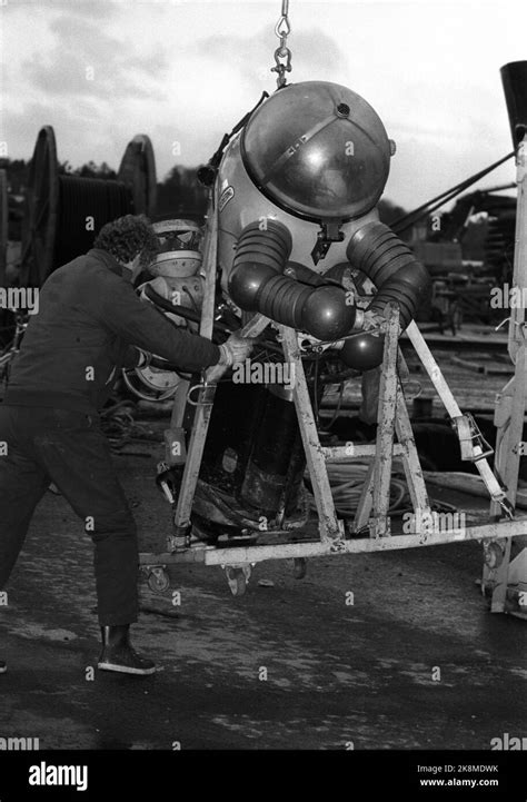 quay operations black  white stock  images alamy