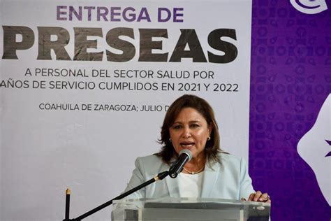 Asiste Diana Haro a la entrega de preseas a personal de salud | La