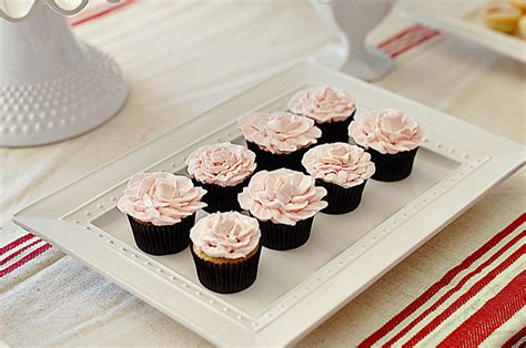 Mini Rose Cupcakes L Atelier Vi Flickr