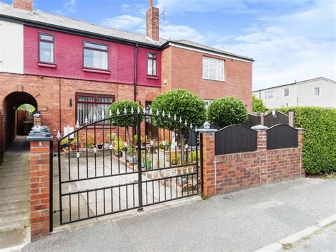 Bed Terraced House For Sale In The Mount Castleford West Yorkshire