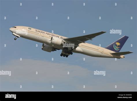 Saudi Airlines Hi Res Stock Photography And Images Alamy