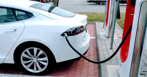 Electric Vehicles Will Soon Be Cheaper Than Gas Guzzlers Ecowatch