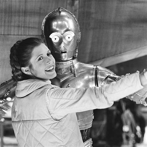 The Sweetest Photos of Carrie Fisher Behind the Scenes on Star Wars ...